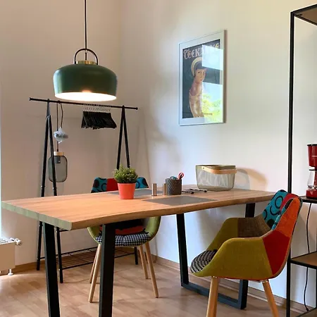 Modernes Mit Top-oepnv-anbindung Dresden